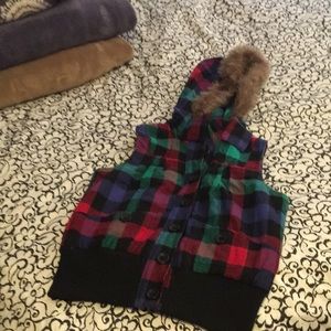 BB Dakota Plaid Sweater Vestwith Detachable Hood